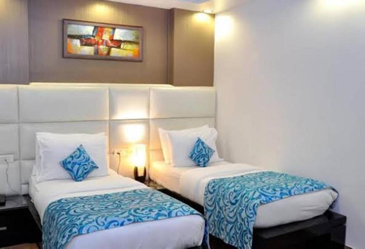 Hotel Elegance Neu-Delhi Exterior foto