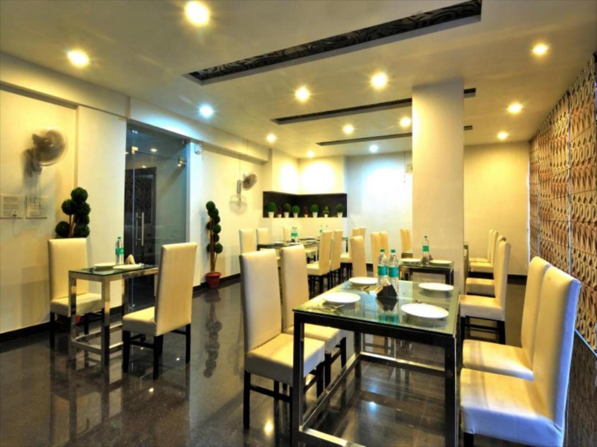 Hotel Elegance Neu-Delhi Exterior foto